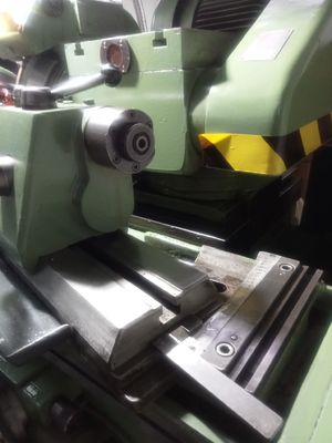 Z860 Стальная вертикальная шлифовка мощностью 7,5 кВт Водяное охлаждение 3000 р/мин